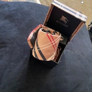 Men tie, cufflink, handkerchief set